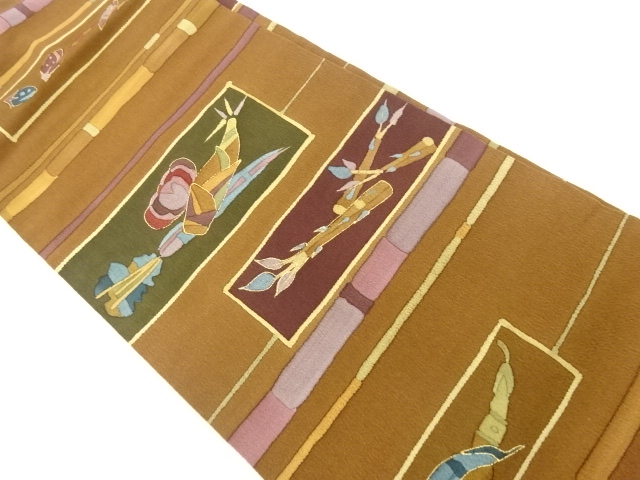 縮緬地横段に野菜模様名古屋帯